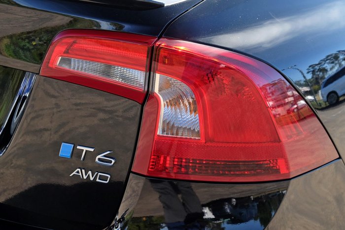2016 Volvo S60 T6 R-Design