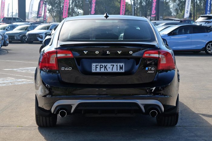 2016 Volvo S60 T6 R-Design