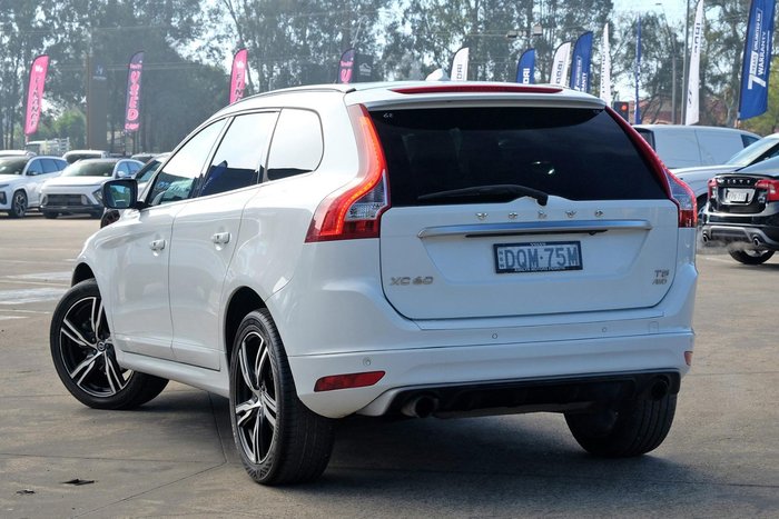 2017 Volvo XC60 T5 R-Design