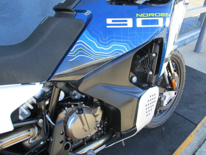 2023 HUSQVARNA NORDEN 901 EXPEDITION BLUE
