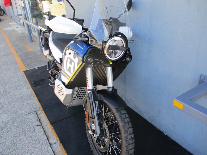 2023 HUSQVARNA NORDEN 901 EXPEDITION