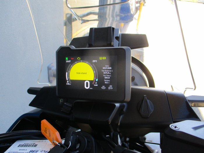 2023 HUSQVARNA NORDEN 901 EXPEDITION