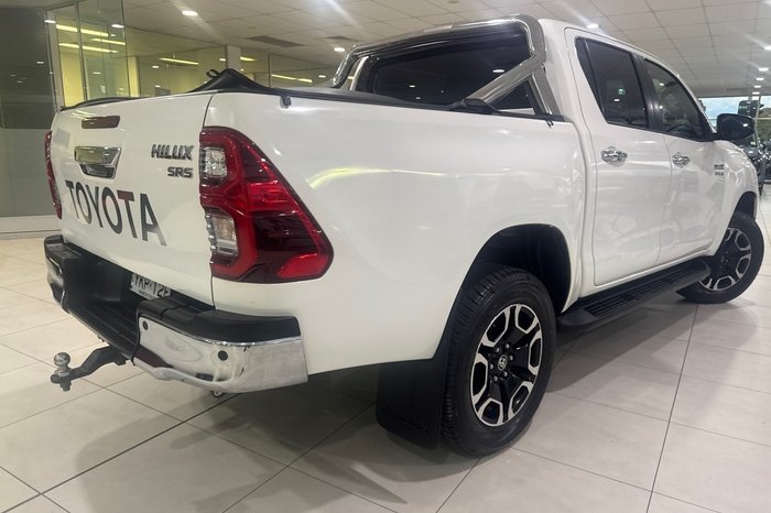 2020 Toyota Hilux SR5
