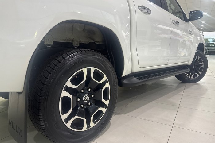2020 Toyota Hilux SR5