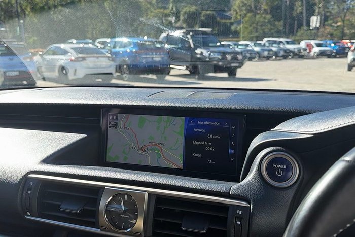 2018 Lexus IS IS300h Luxury