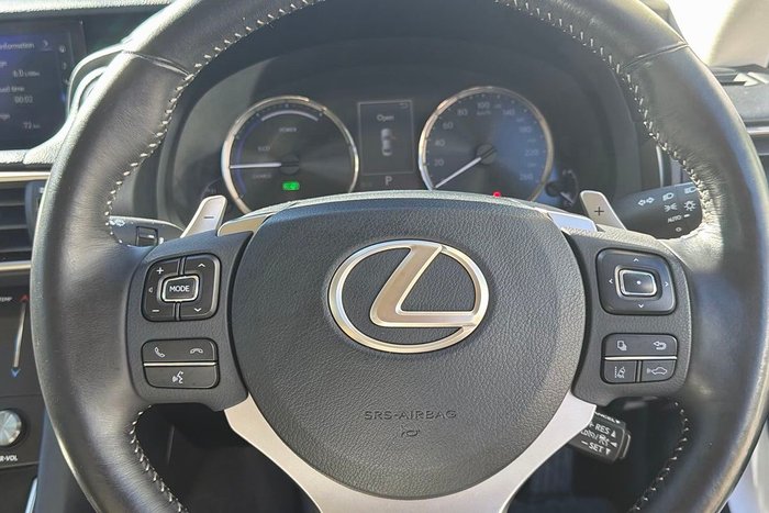 2018 Lexus IS IS300h Luxury