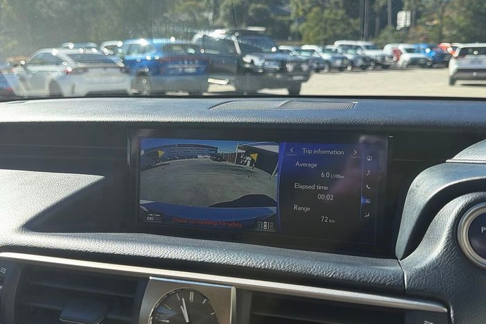 2018 Lexus IS IS300h Luxury