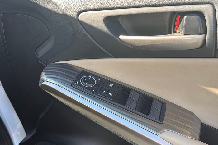 2018 Lexus IS IS300h Luxury