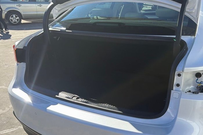 2018 Lexus IS IS300h Luxury