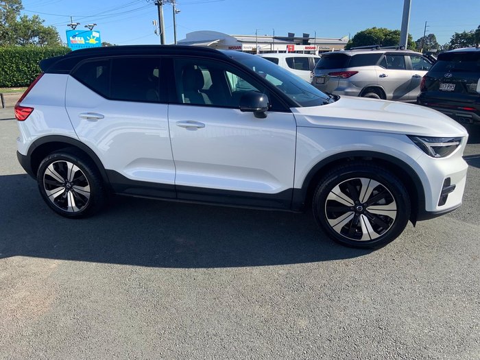 2023 Volvo XC40