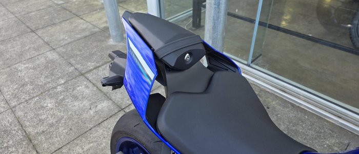 2025 Yamaha YZF-R1 R1 Blue