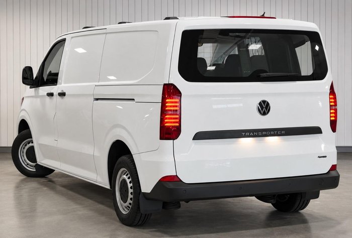 2025 Volkswagen Transporter TDI390