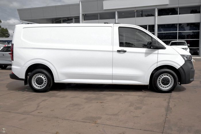 2025 Volkswagen Transporter TDI390