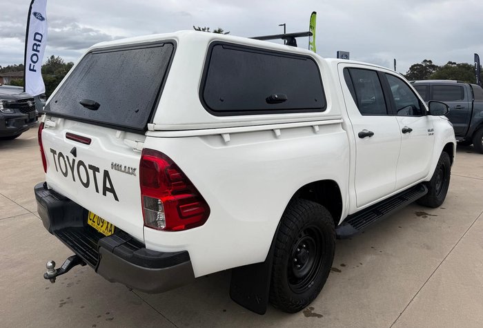 2020 Toyota Hilux SR