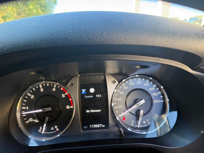 2020 Toyota Hilux SR