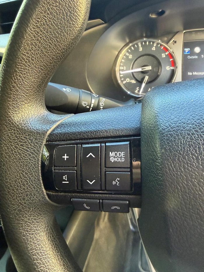 2020 Toyota Hilux SR