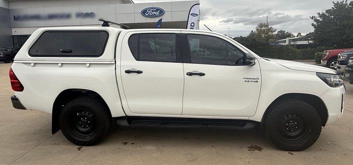 2020 Toyota Hilux SR