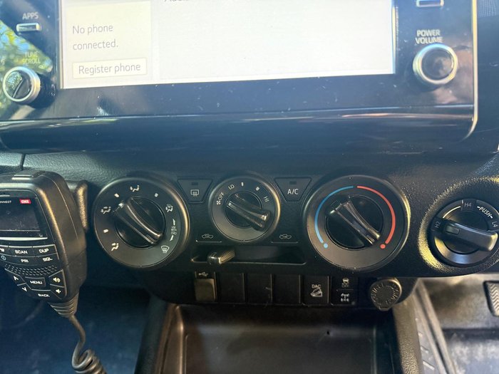 2020 Toyota Hilux SR