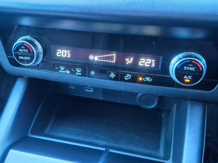 2022 Mitsubishi Outlander ES