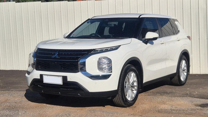 2022 Mitsubishi Outlander ES