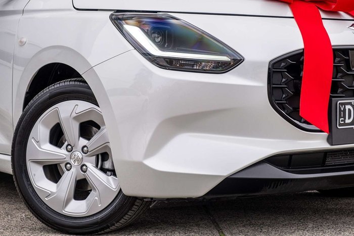 2024 Suzuki Swift Hybrid Plus