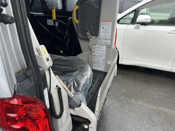 2016 Toyota Hiace Welcab 4WD
