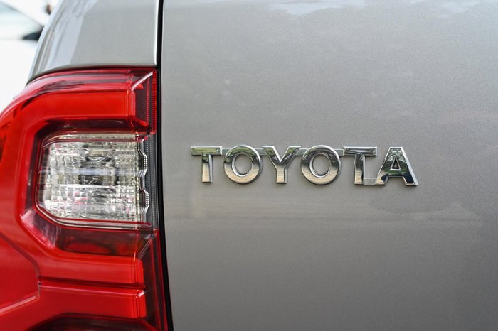 2021 Toyota Hilux Rogue GUN126R 4X4 Dual Range Silver Sky