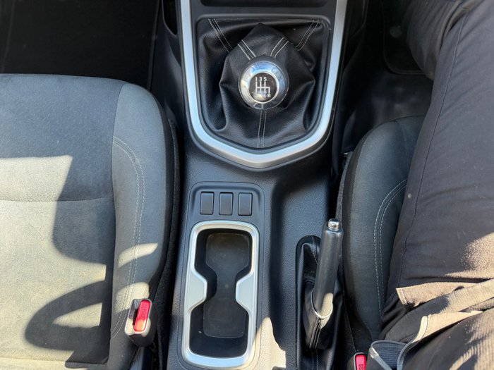 2020 Nissan Navara RX D23 Series 4 Polar White