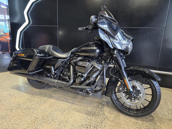 2019 Harley-Davidson Street Glide Special 114 (FLHXS)