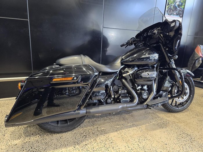 2019 Harley-Davidson Street Glide Special 114 (FLHXS)