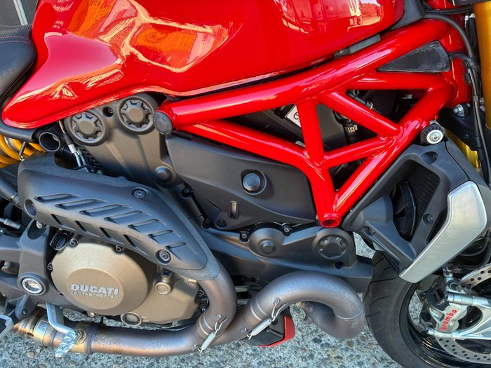 2014 Ducati MONSTER 1200S RED
