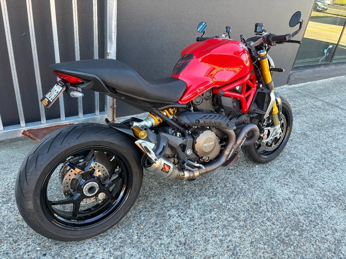 2014 Ducati MONSTER 1200S RED