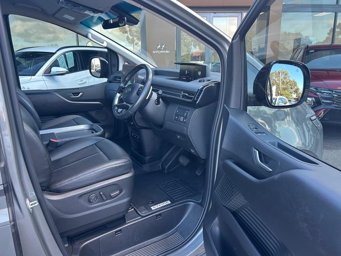 2023 Hyundai STARIA Elite