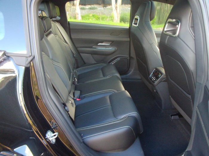 2026 Mazda 6e E35 GT