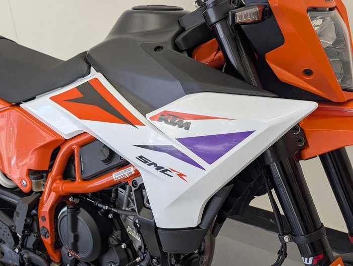 2026 KTM 390 SMC R SMC Orange