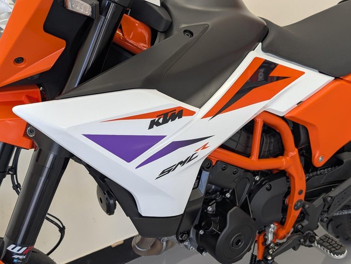 2026 KTM 390 SMC R SMC Orange