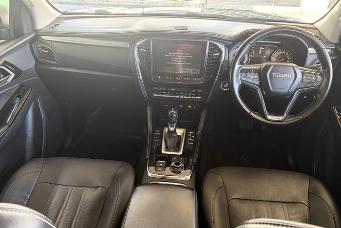 2022 Isuzu MU-X LS-T