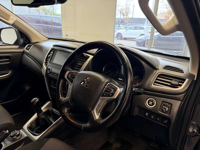 2022 Mitsubishi Triton GLS