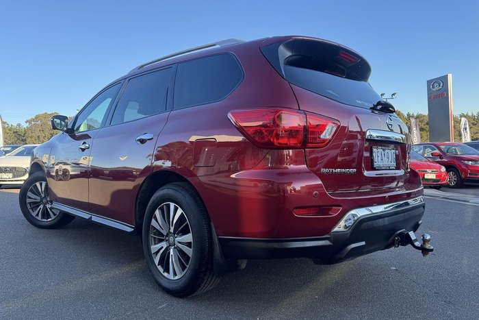 2017 Nissan Pathfinder ST-L