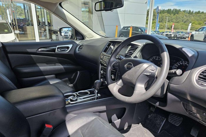 2017 Nissan Pathfinder ST-L