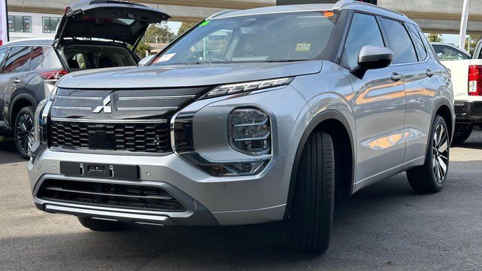 2026 Mitsubishi Outlander Exceed
