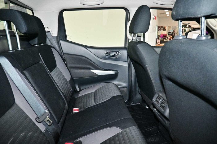 2024 Nissan Navara Black Edition