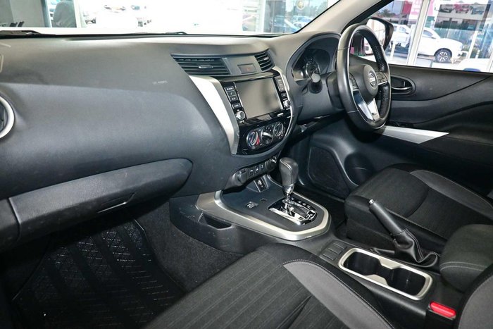 2024 Nissan Navara Black Edition