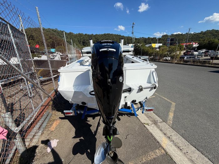 2026 Stacer 499 Sea Ranger CC