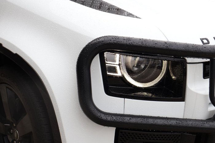 2024 Land Rover Defender 110 P400 X-Dynamic SE