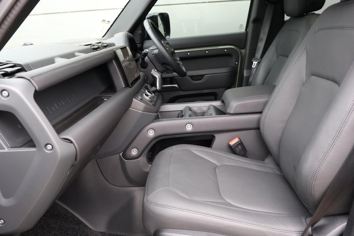 2025 Land Rover Defender 110 D350 X-Dynamic HSE