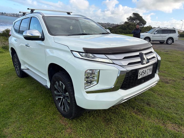 2024 Mitsubishi Pajero Sport GLS