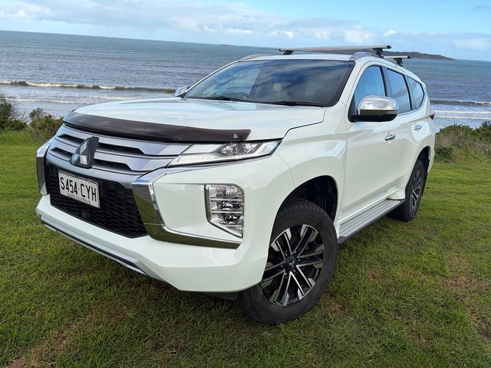 2024 Mitsubishi Pajero Sport GLS