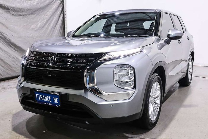 2023 Mitsubishi Outlander ES