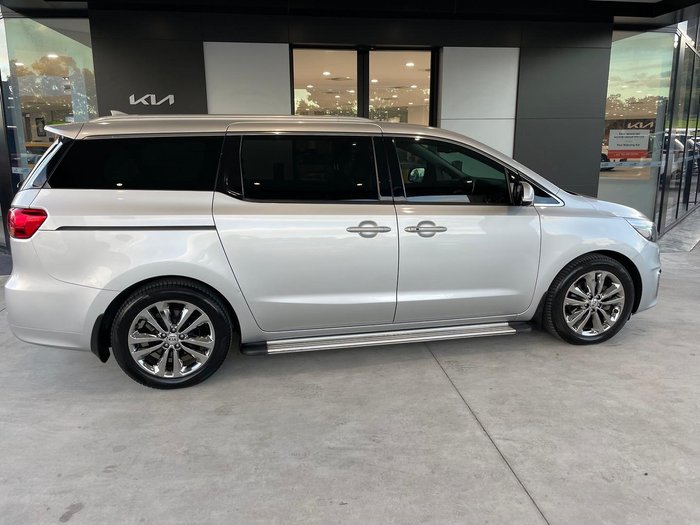 2017 Kia Carnival Platinum